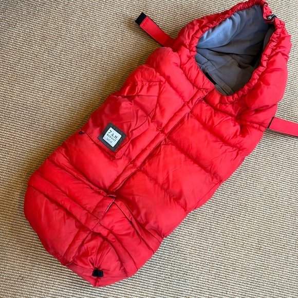 7 A.M. Enfant Blanket 212 Evolution- Red - Picture 1 of 11